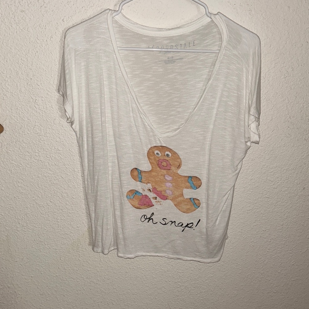 AEROPOSTALE CHRISTMAS T-SHIRT